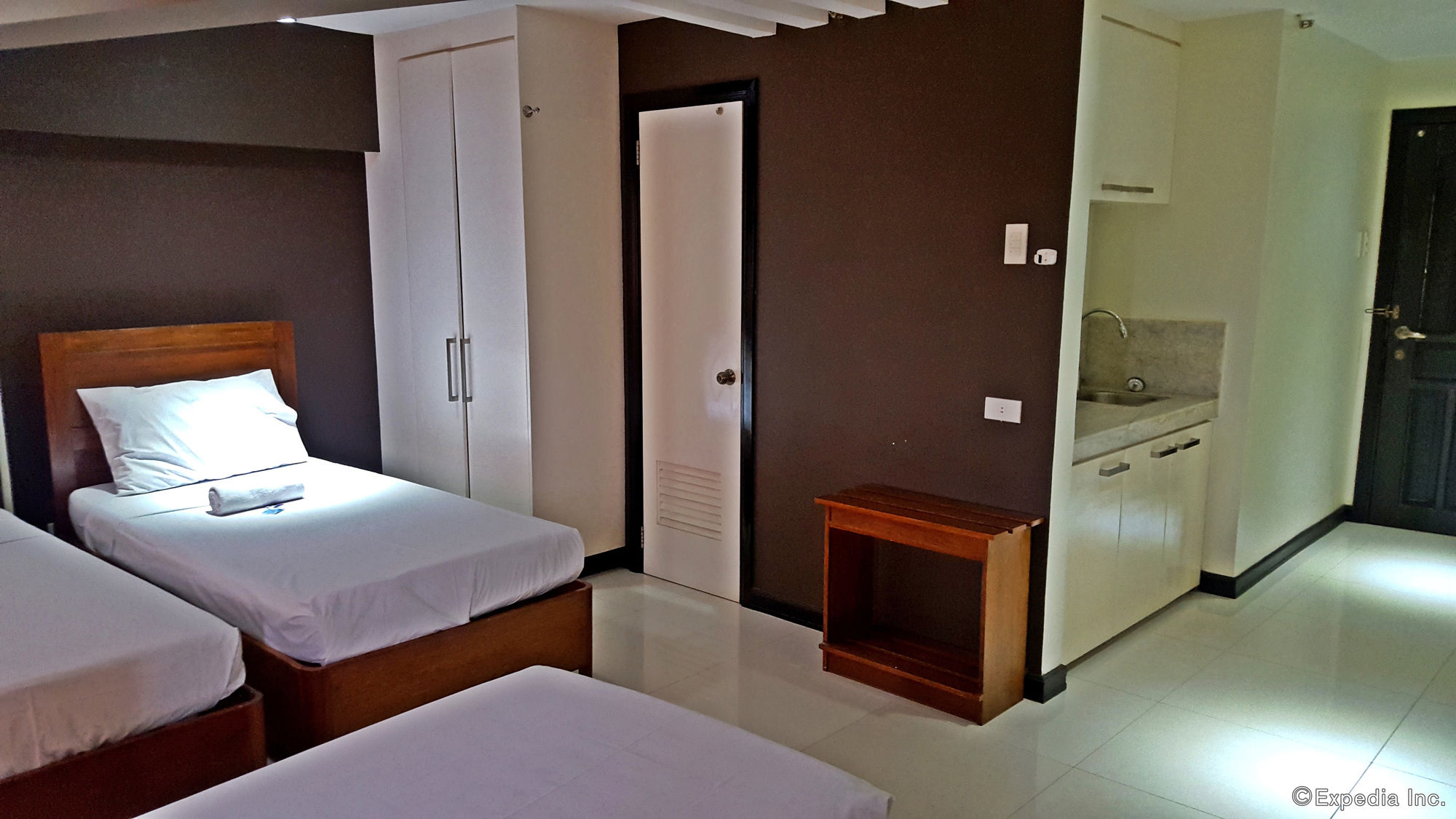 Ava Palm Suites