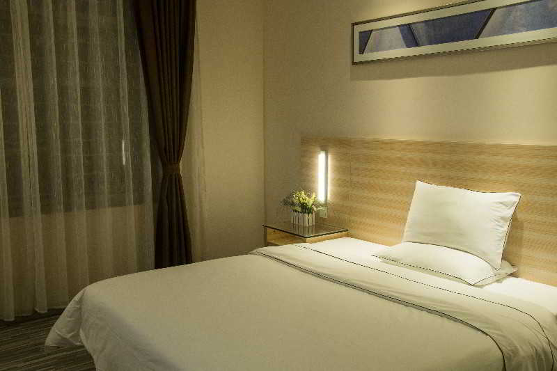 Denise Hotel