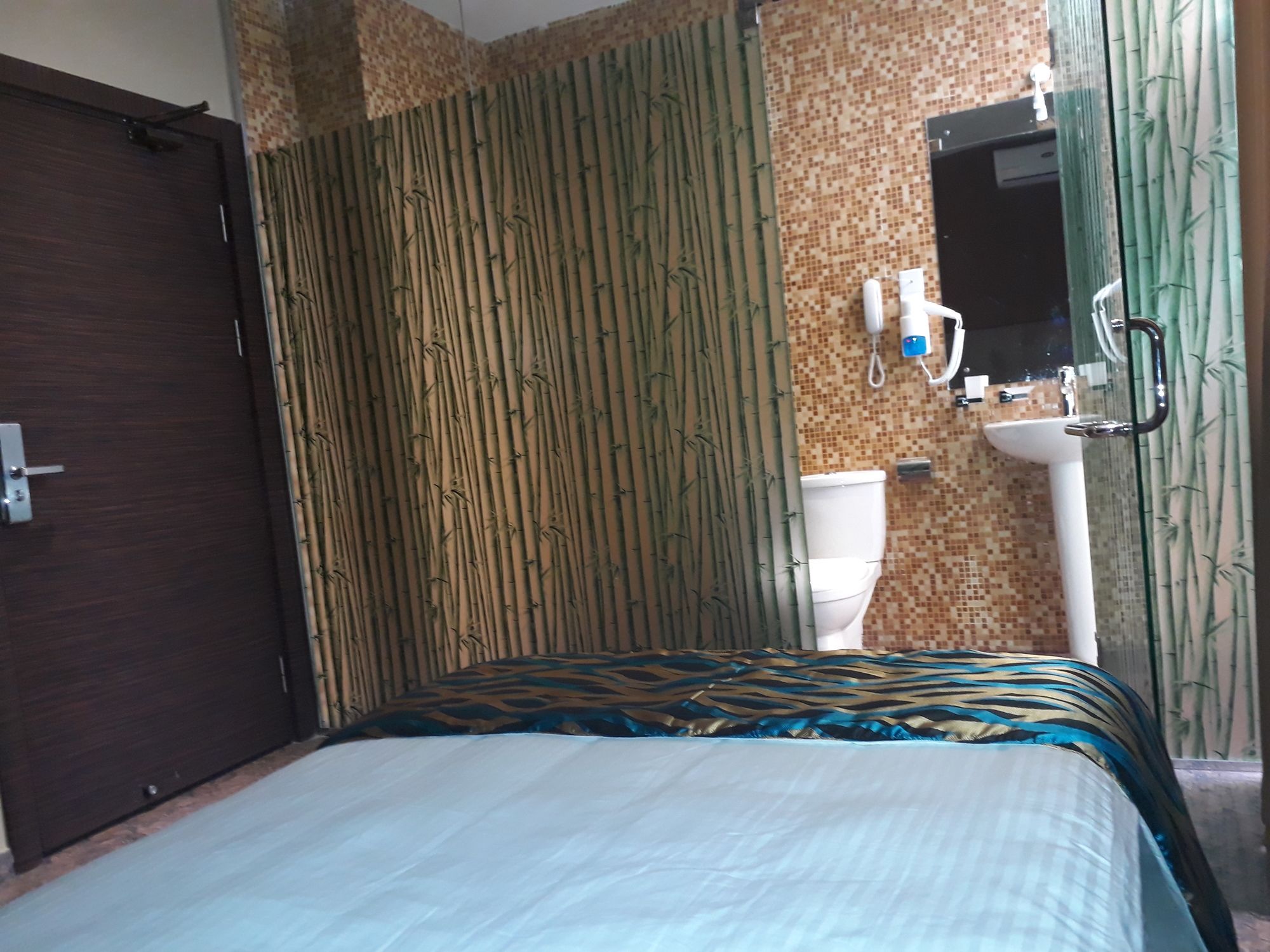 Ocean Queen Hotel