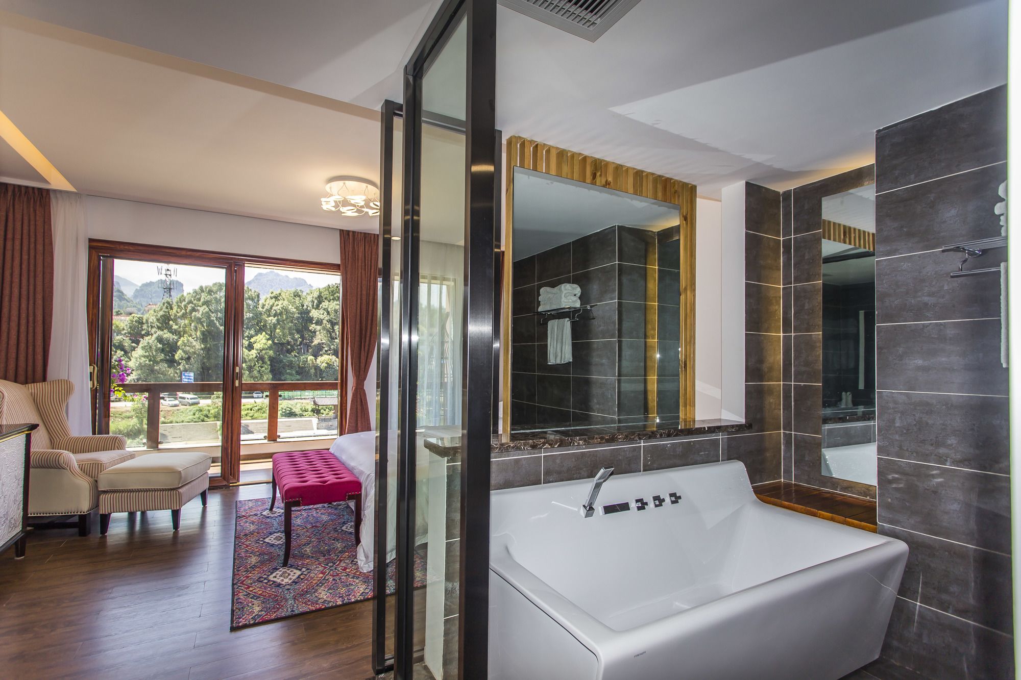Z-up Boutique Hotel