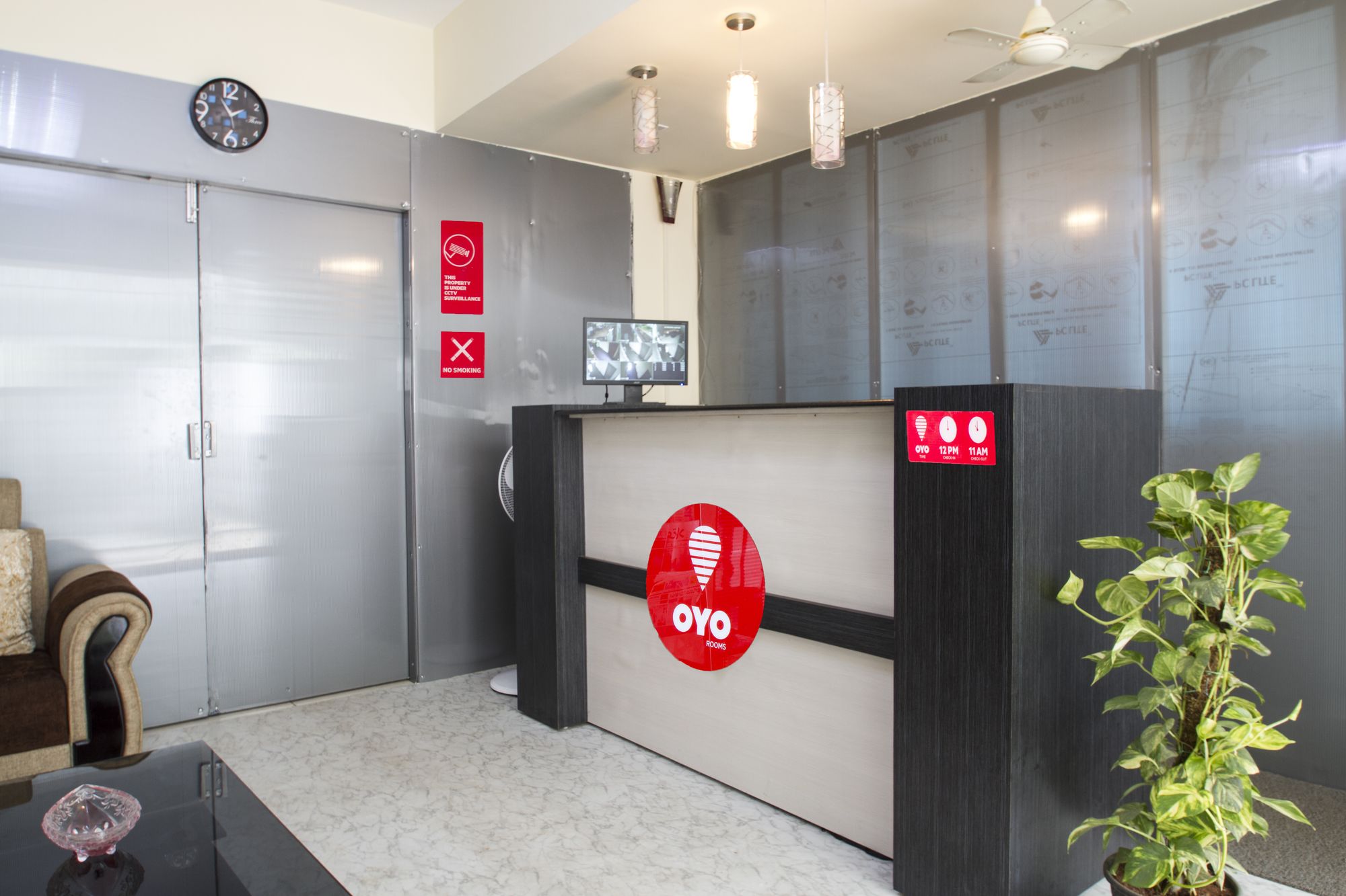 The Royal Nest By OYO Rooms