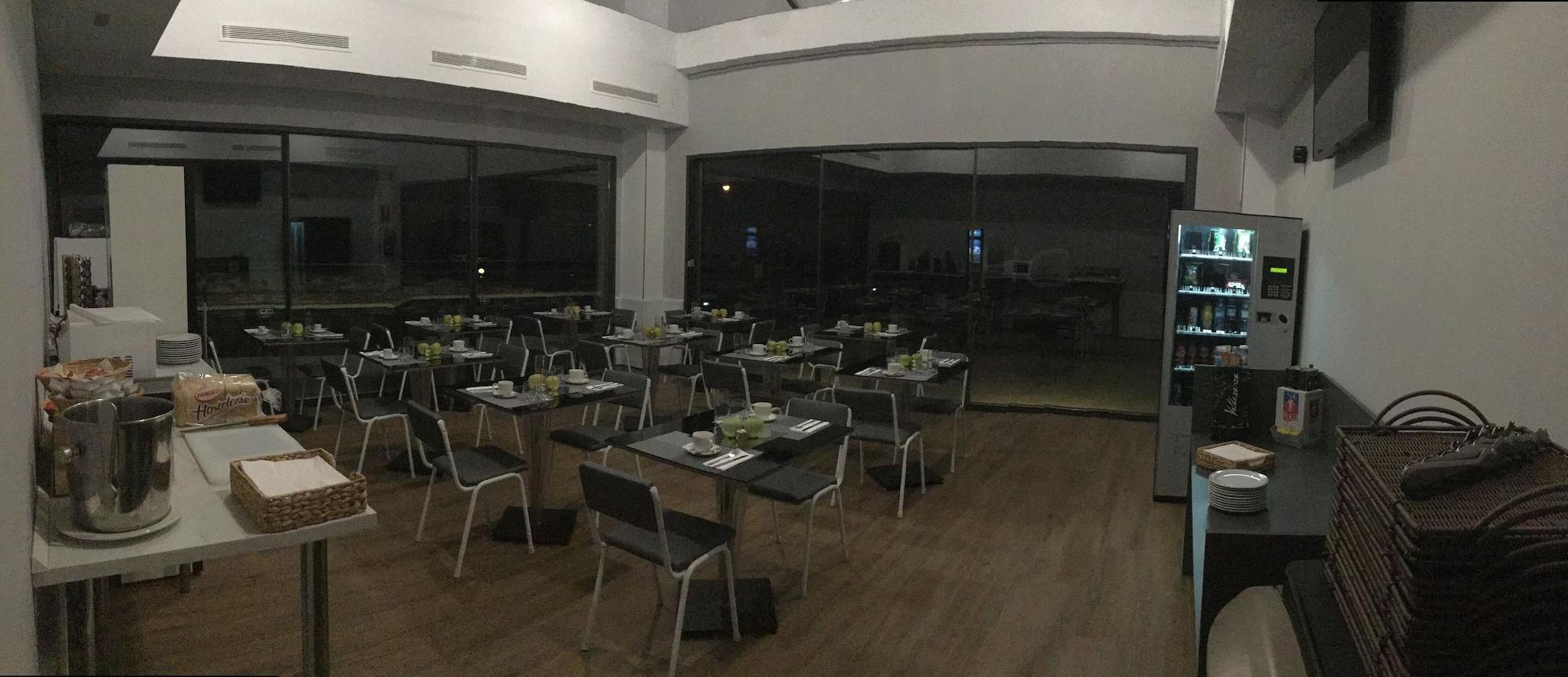 H La Cabana