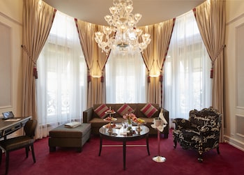 The Dufour Suites And Rooms By Schweizerhof