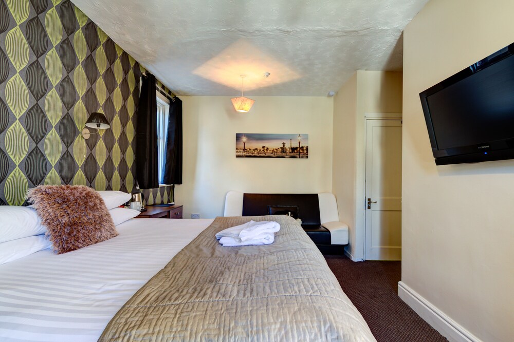 New Osborne Hotel