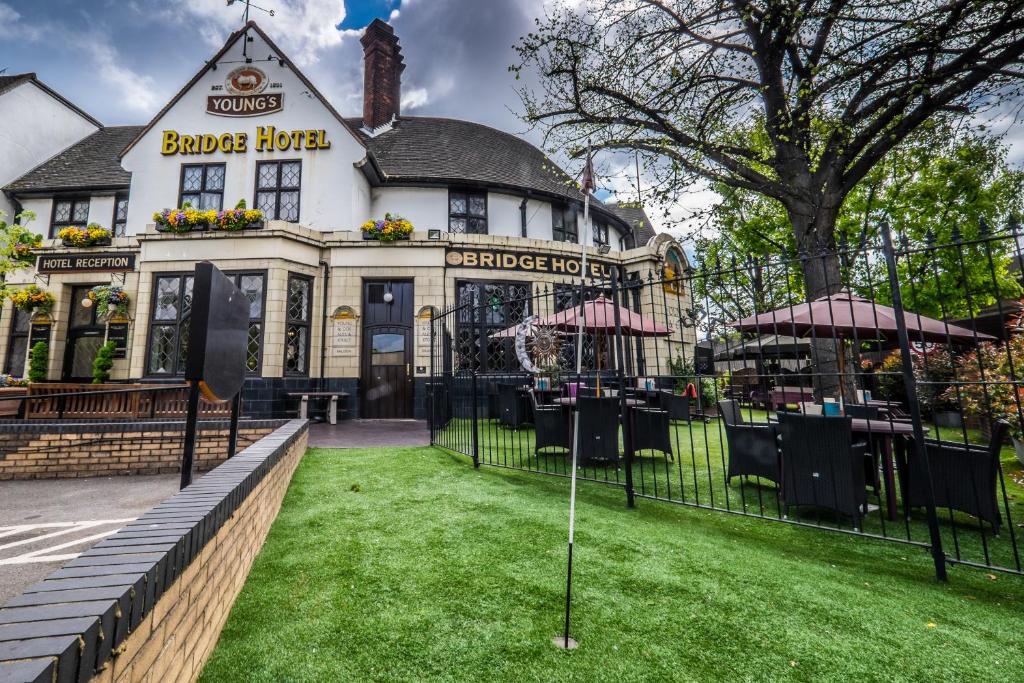 The Bridge Hotel Greenford