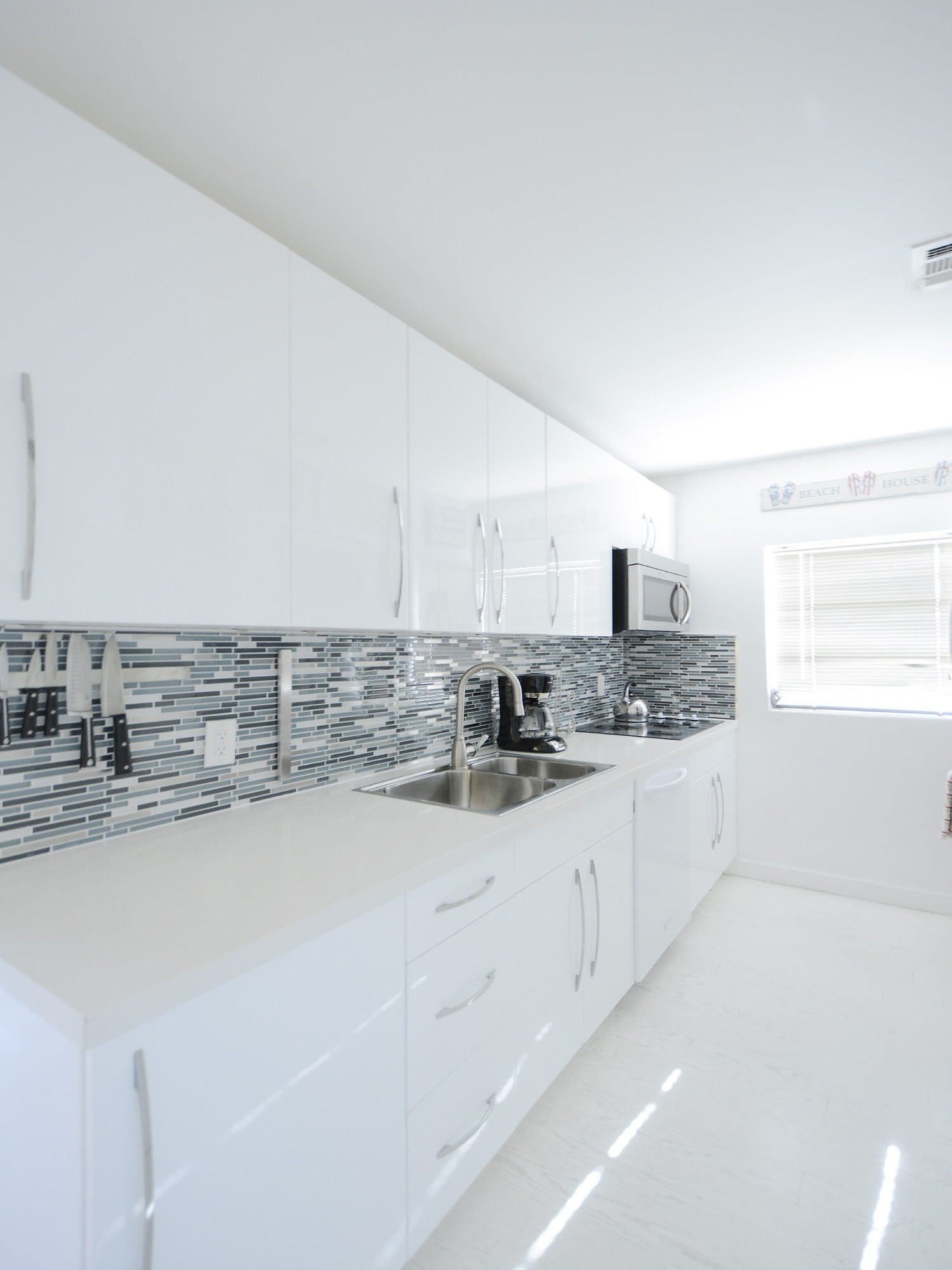 Sunrise Court Apartments