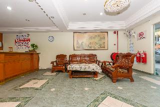 OYO 764 Hotel Famous Inn