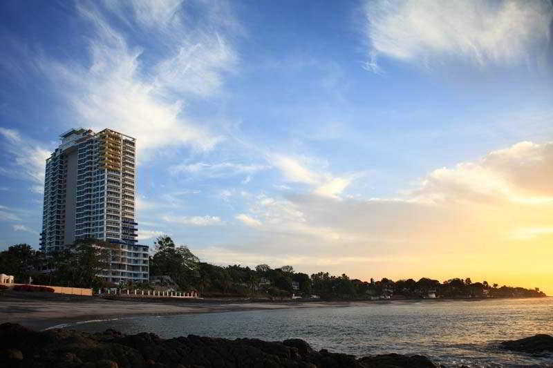 Solarium Coronado Beach