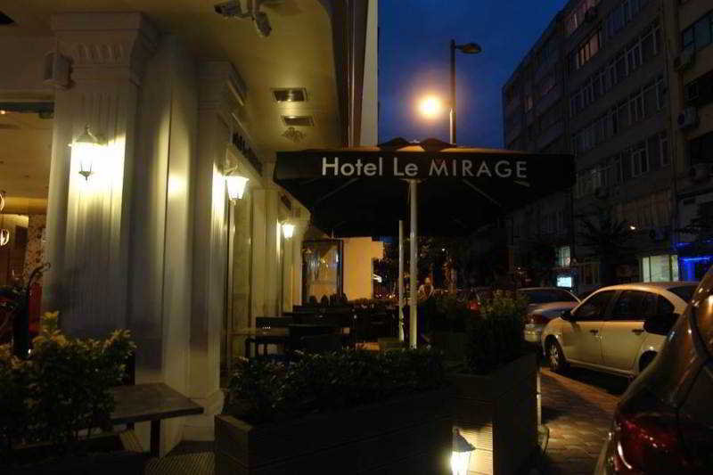 Le Mirage Hotel