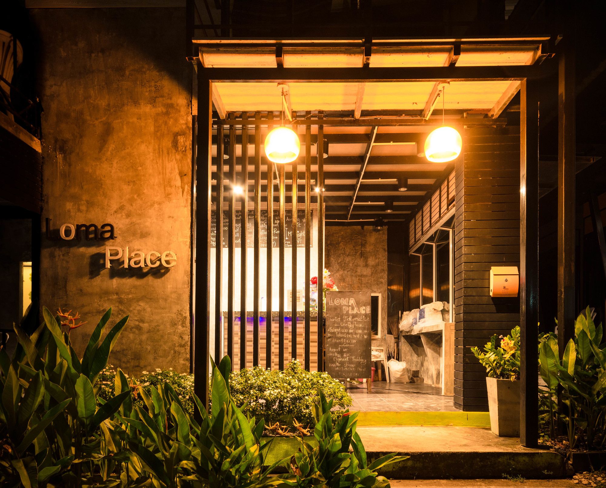 Loma Place Hotel