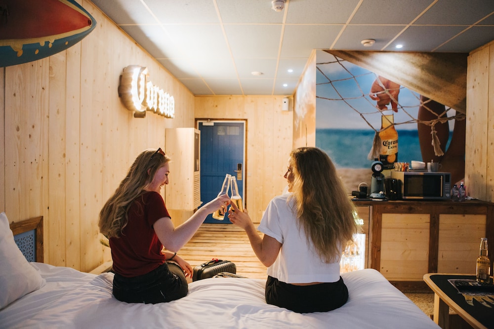 Amsterdam Teleport Hotel