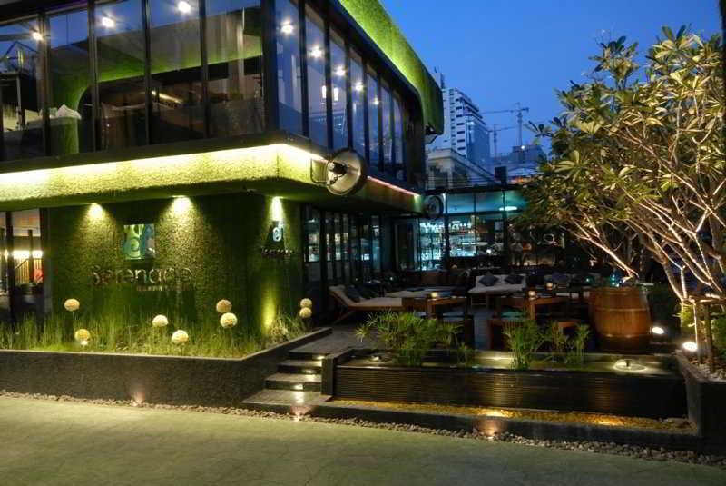 Grass Suites