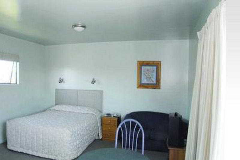 Windsor Court Motel