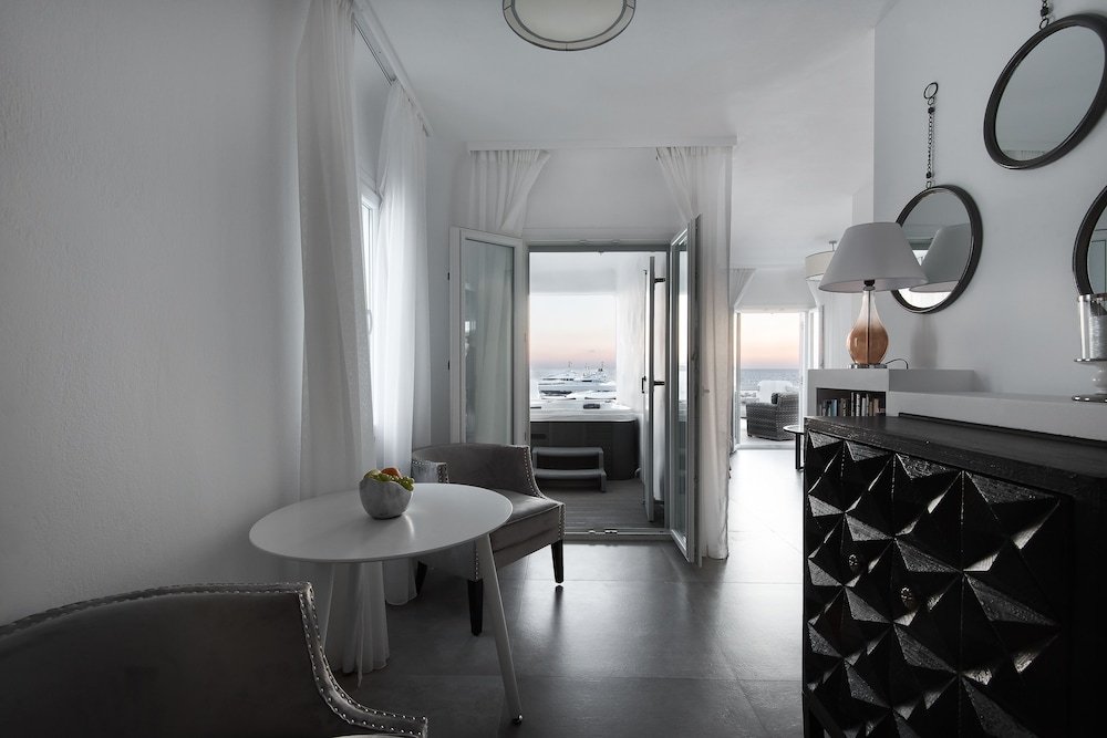 Riva Suites