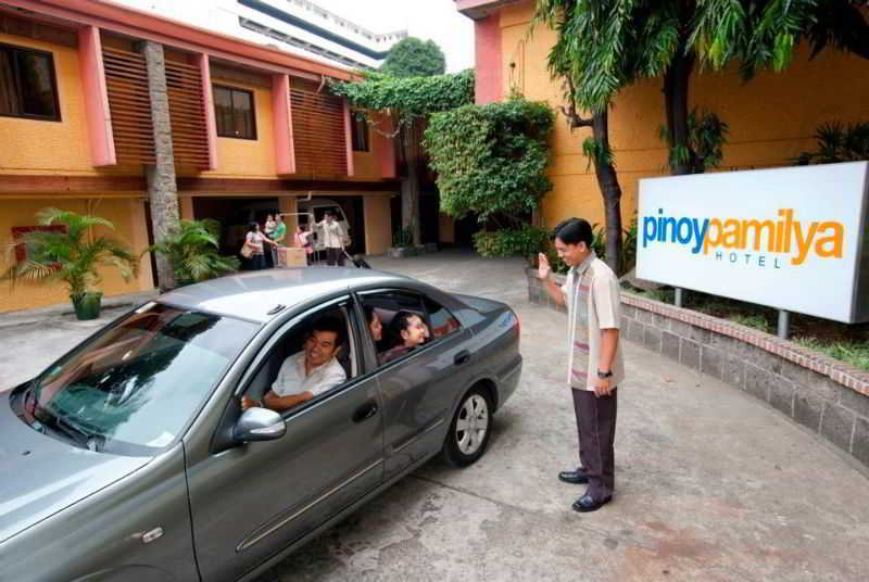 Pinoy Pamilya Hotel