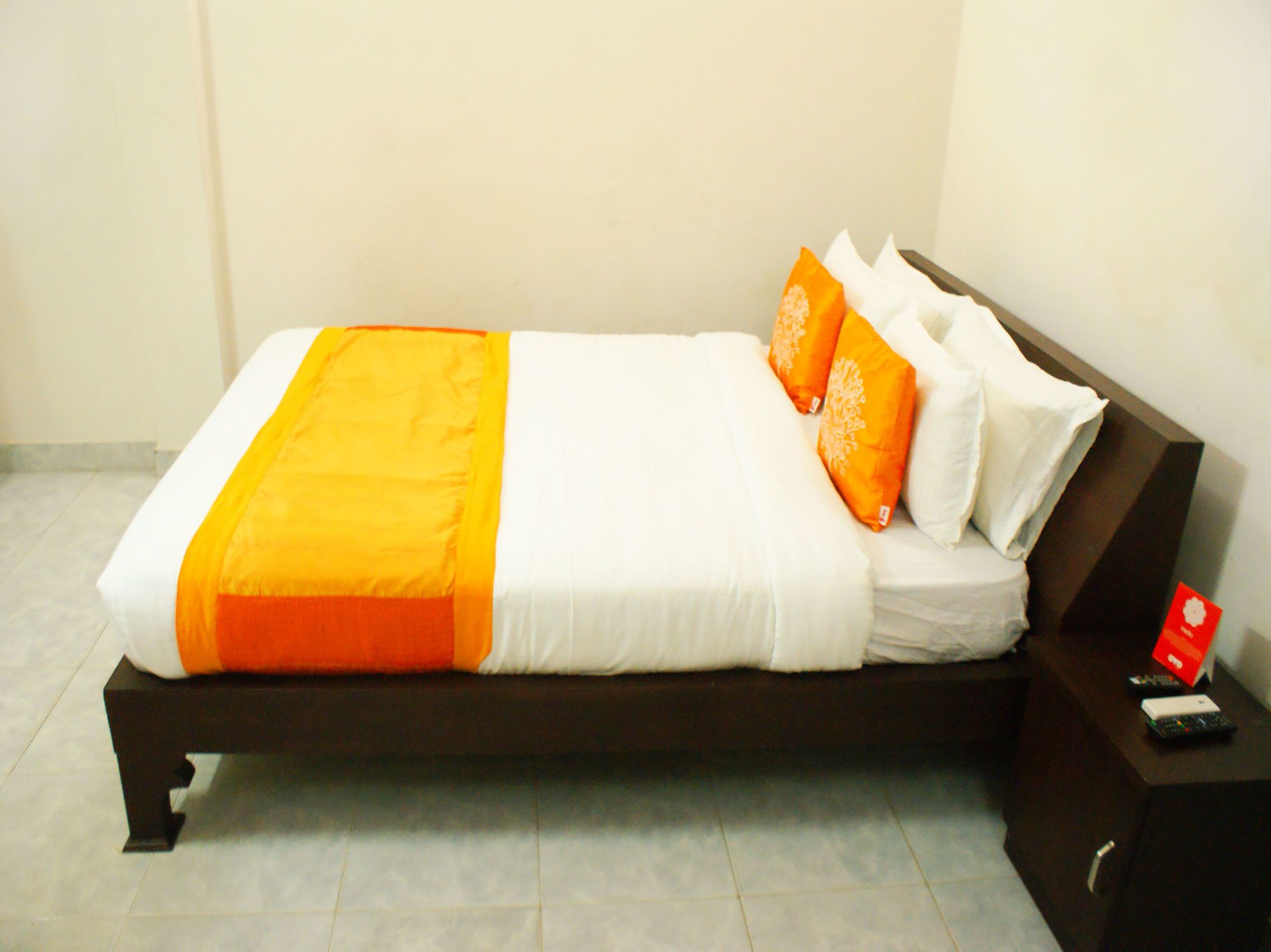 Nedumparambil Residency By OYO Rooms