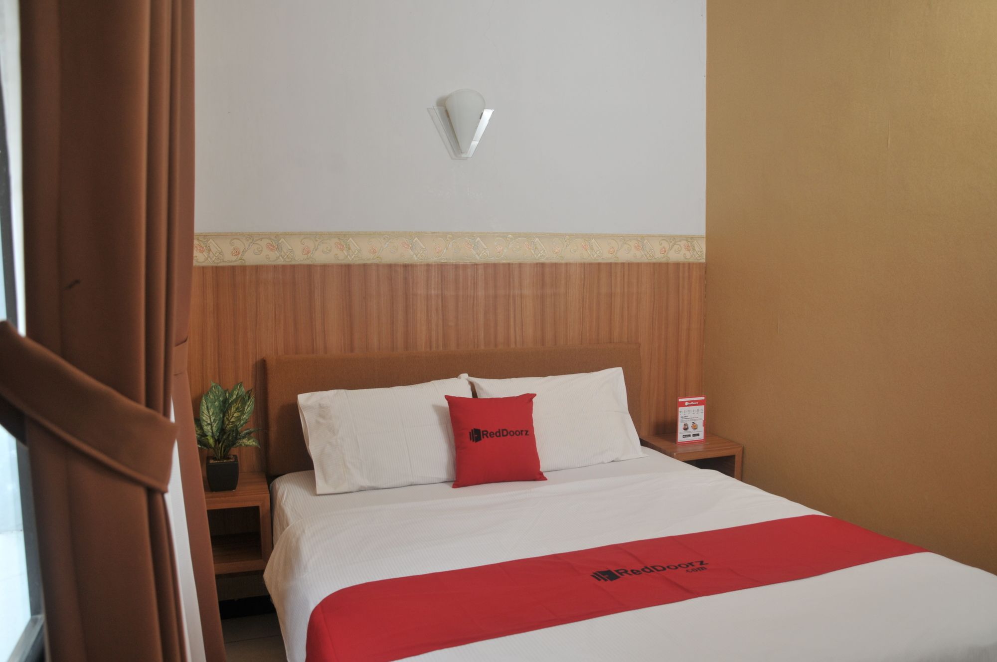 Reddoorz Premium Near Rs Pondok Indah