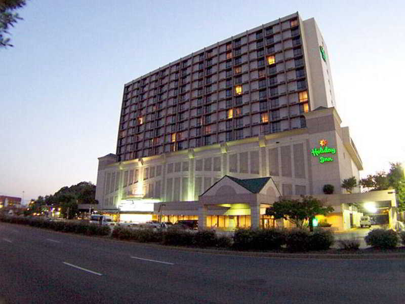 Holiday Inn National Airport