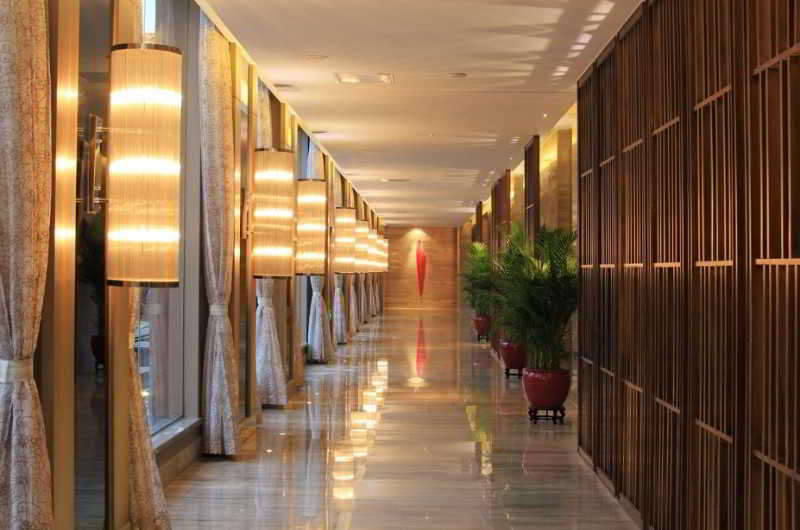 Easeland Hotel