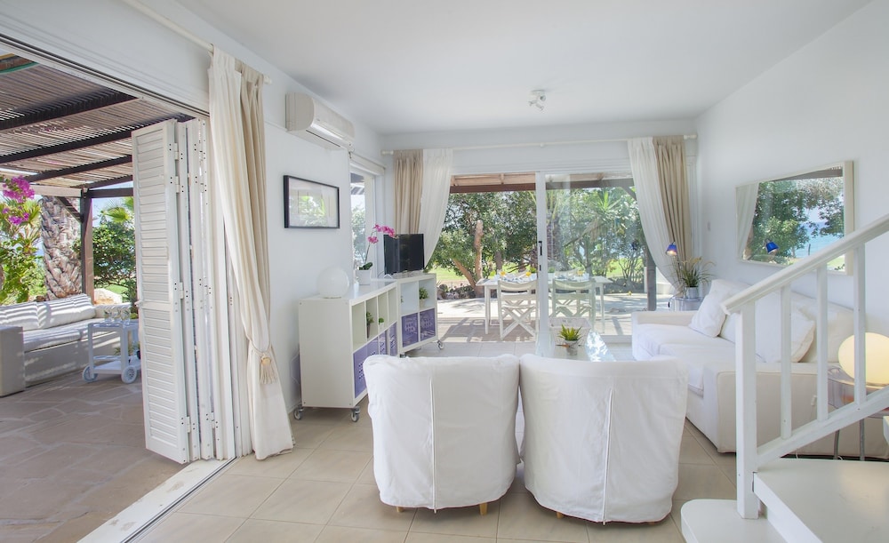 Napa Beachfront Villa