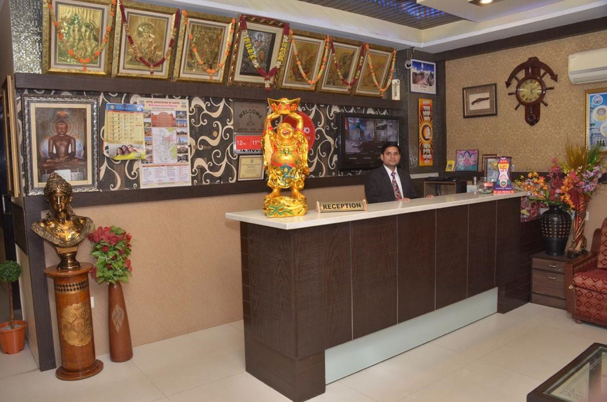 Hotel Jinendra Inn