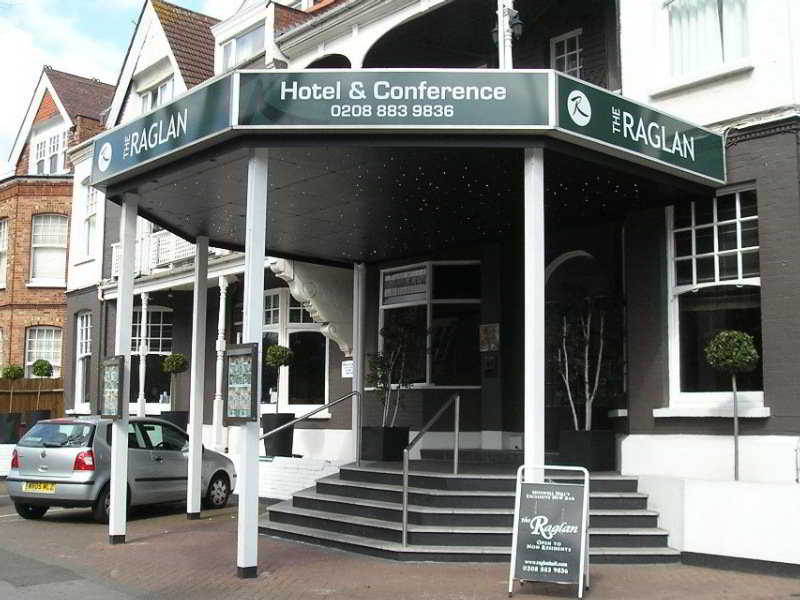 The Raglan Hotel