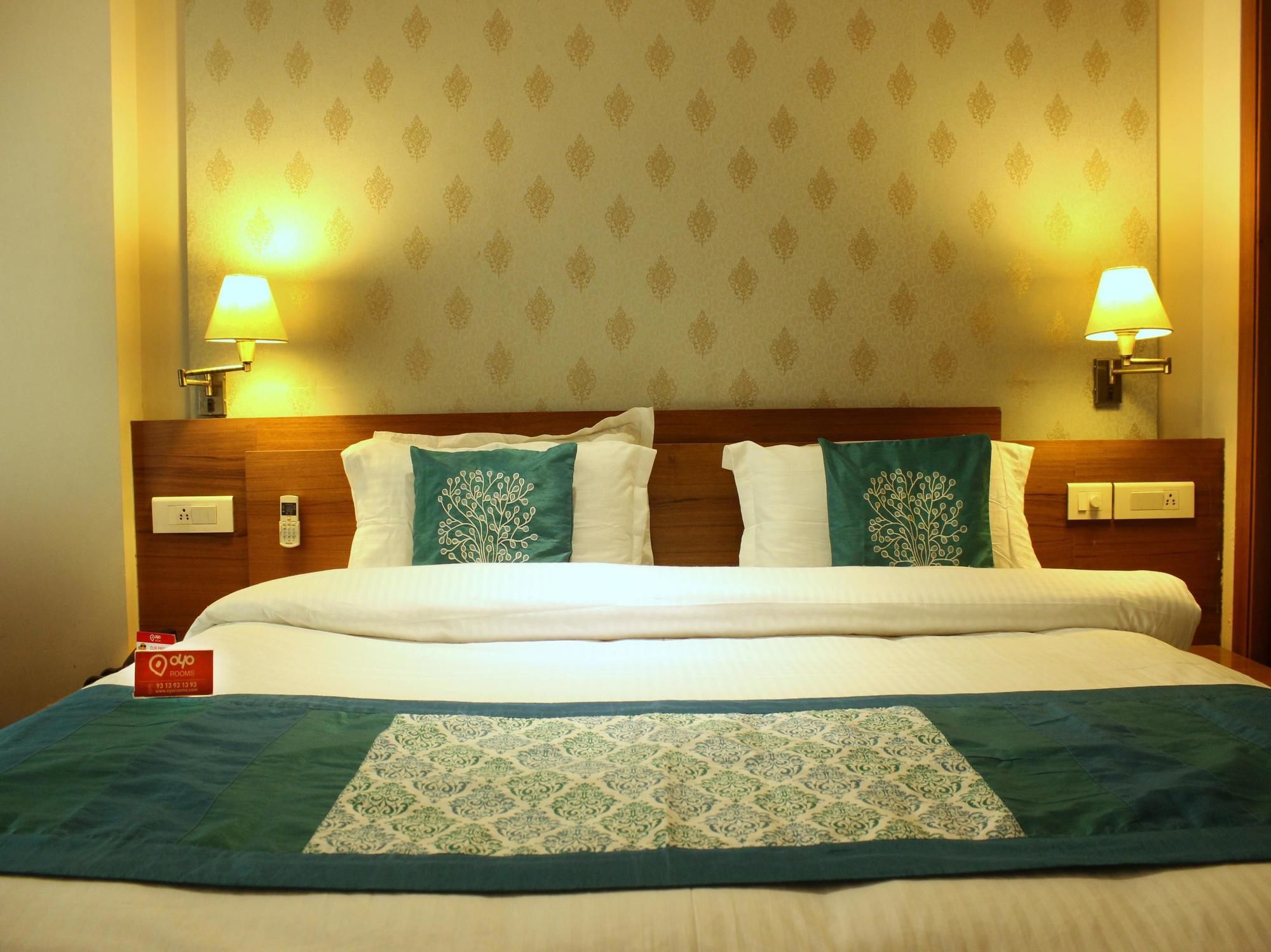 Hotel Shalimar Palace