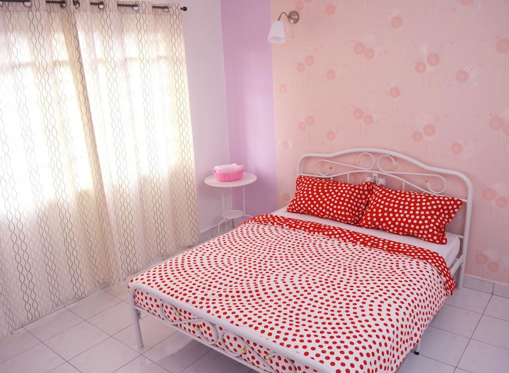 Manis Manis @ Pink Lady