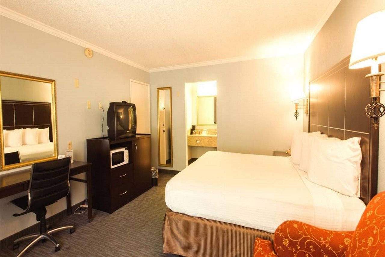 QUALITY INN & SUITES BUENA PARK ANAHEIM