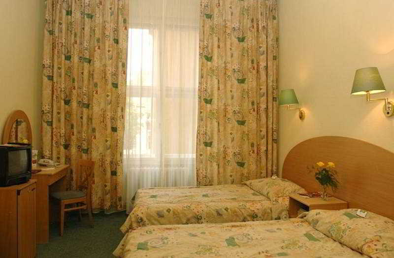 Hunguest Hotel Platánus