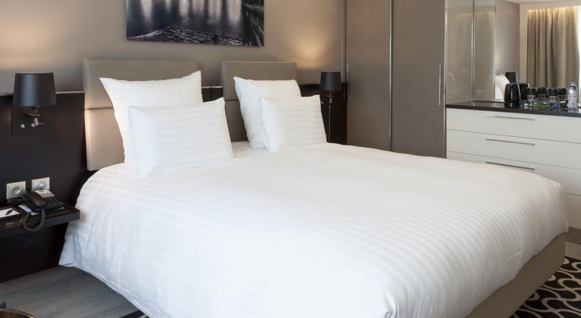 AC Hotel by Marriott Paris Porte Maillot