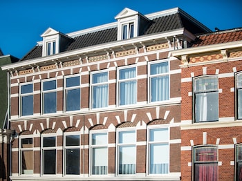 Bizstay Park Central Apartments