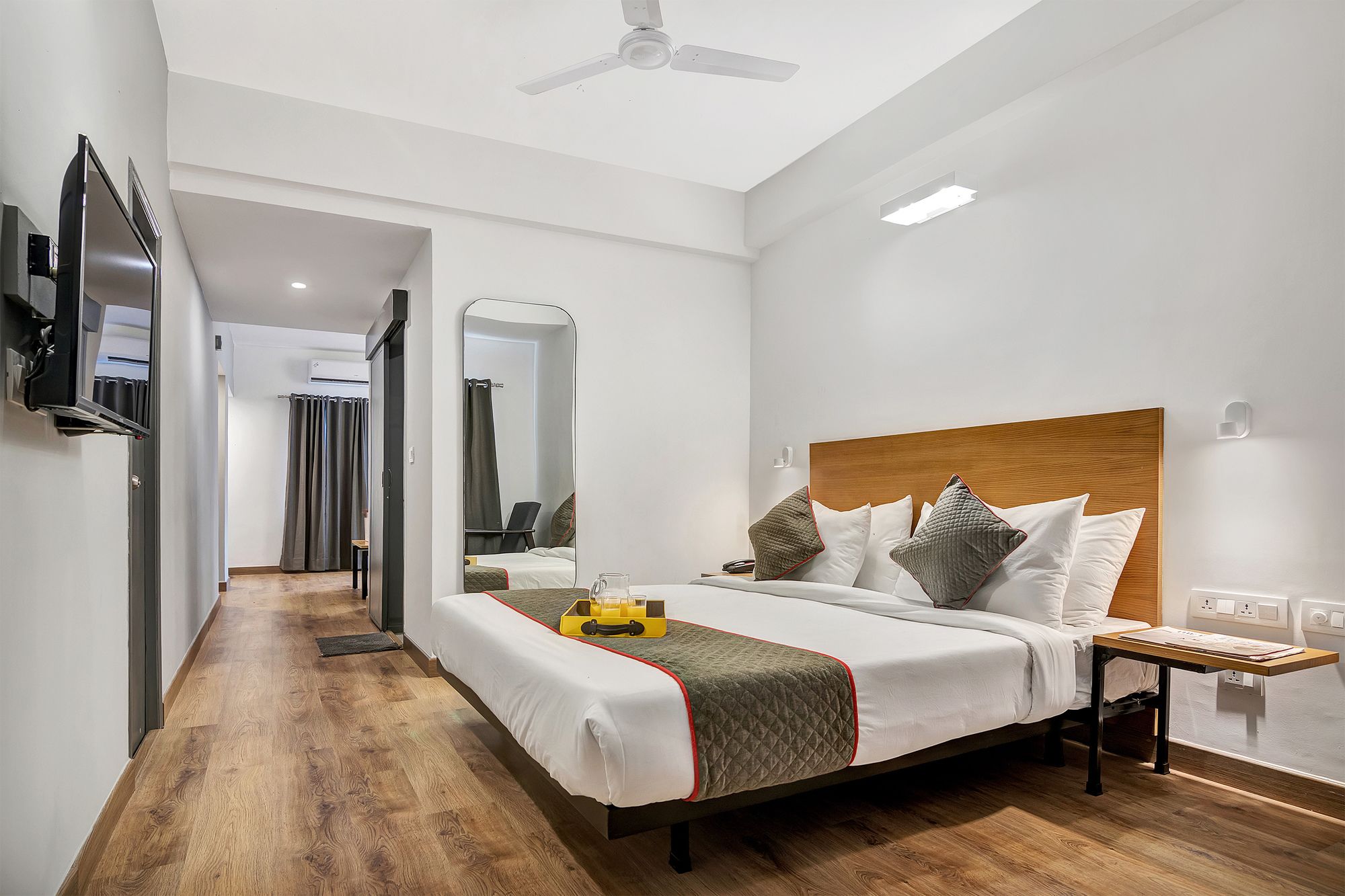 Queensway Park by OYO Rooms
