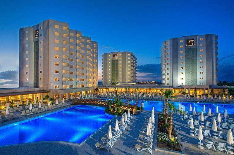 Grand Park Lara