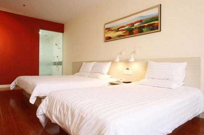 Lingnan Garden Inn Jianghan 2nd Road