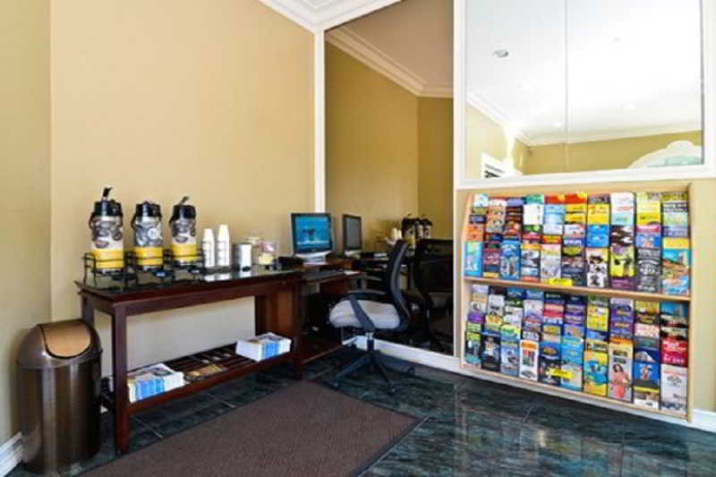 Super 8 by Wyndham San Diego Hotel Circle