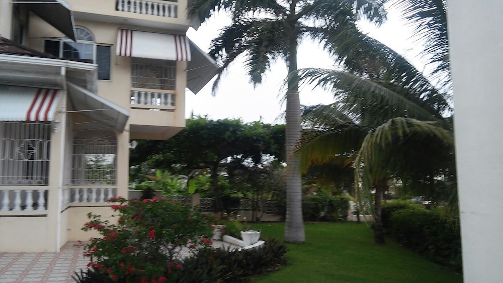 Ocho Rios Golden View