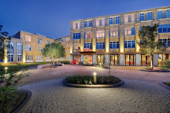 Hotel The Match