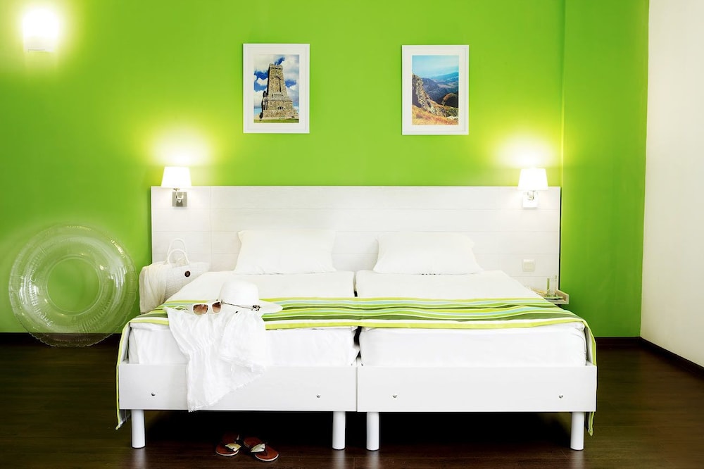 Green Park Hotel