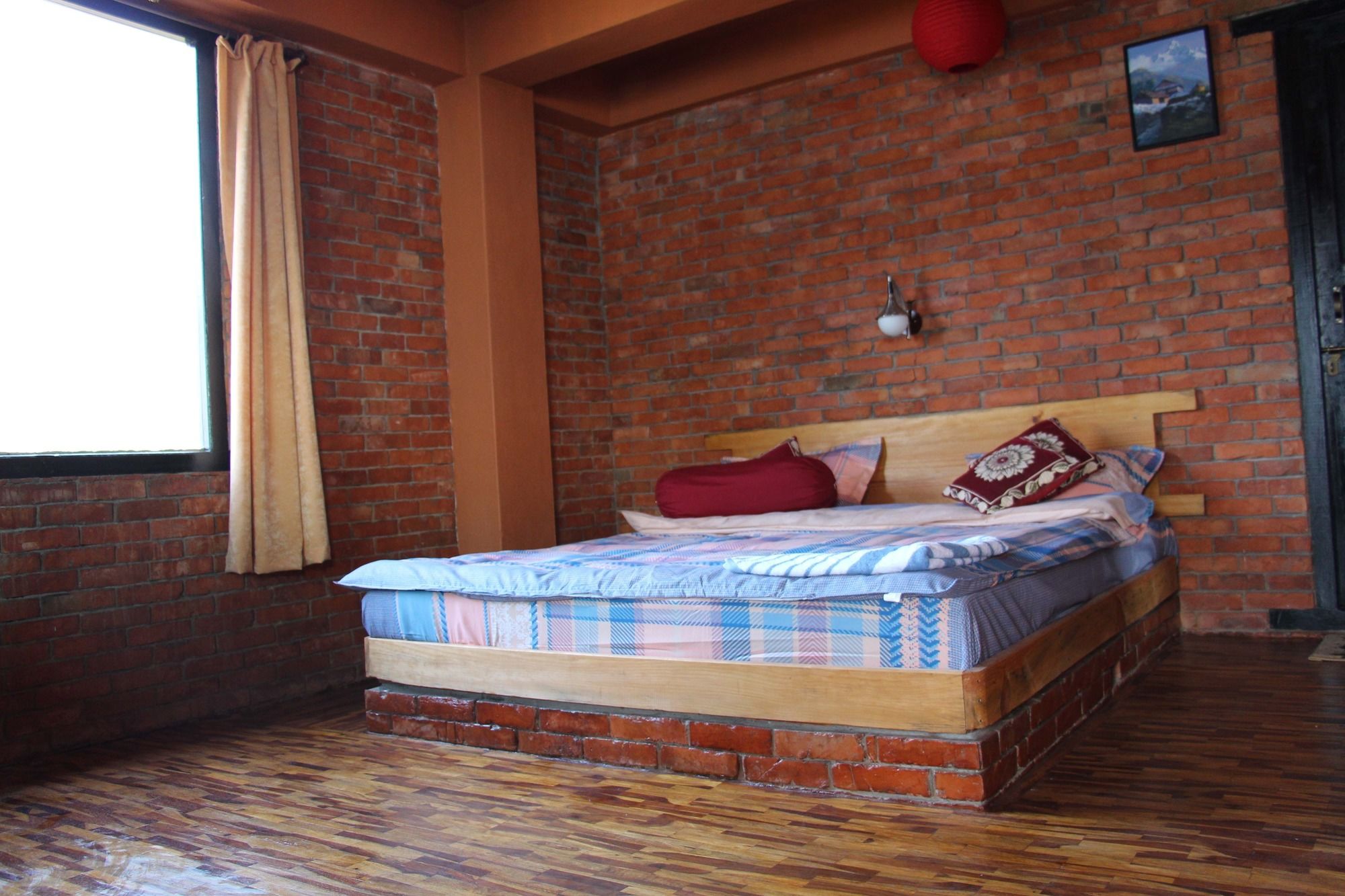 Nar Bis Hotel