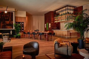 Hollywood Volume, A Tribute Portfolio Hotel