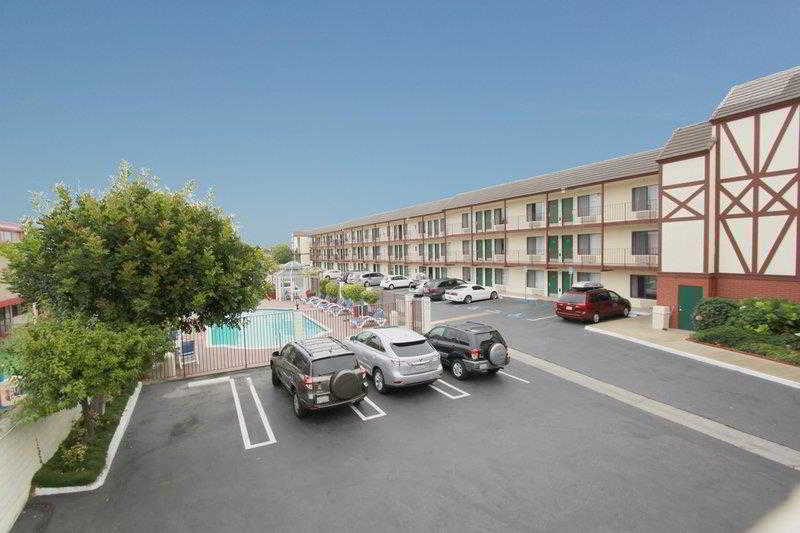 Best Western Surf City