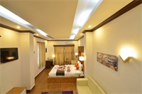 Grand Waterfront Hotel