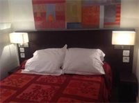 Untalented Hotel - Villette