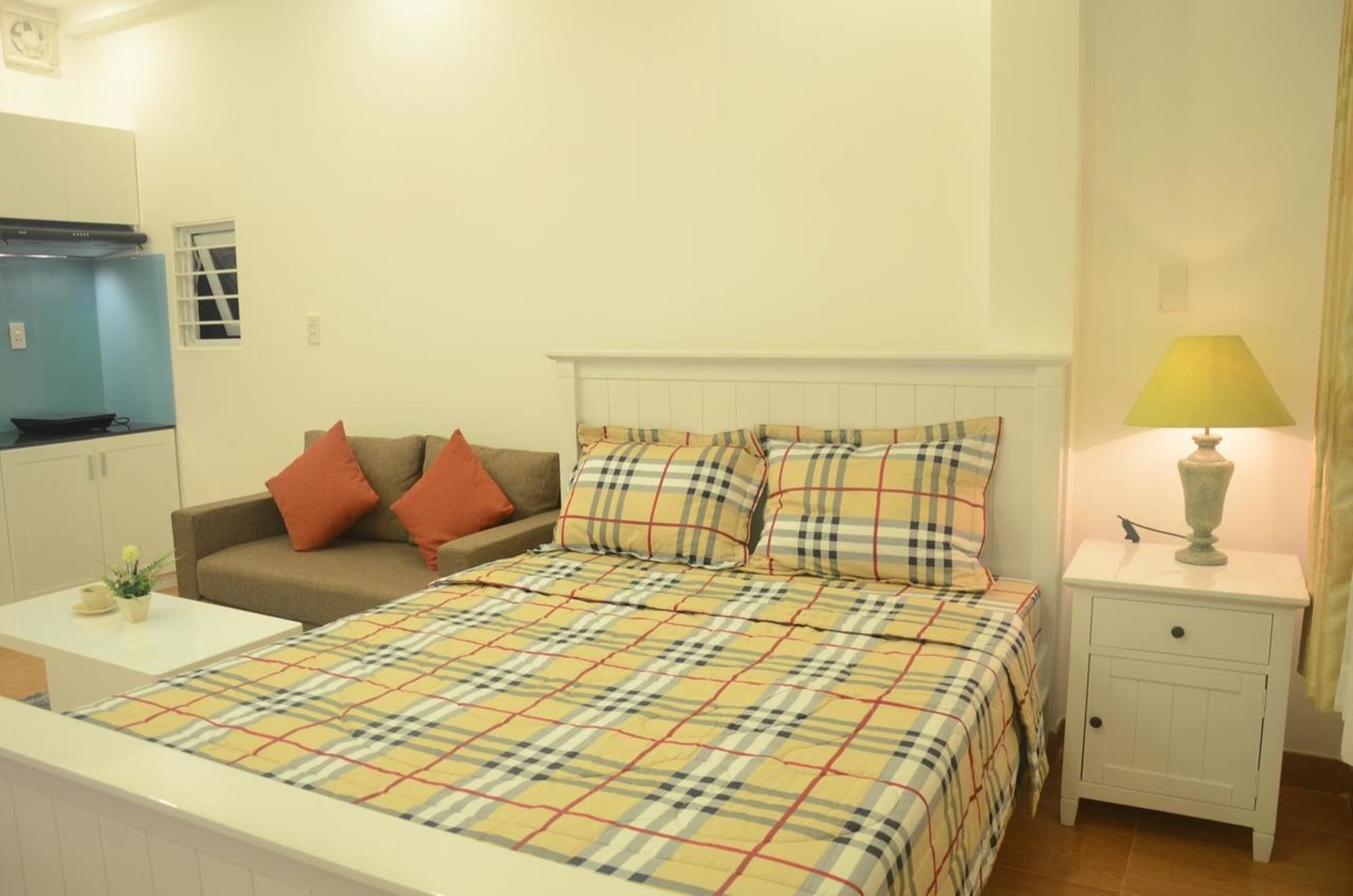 Smiley Apartment 3