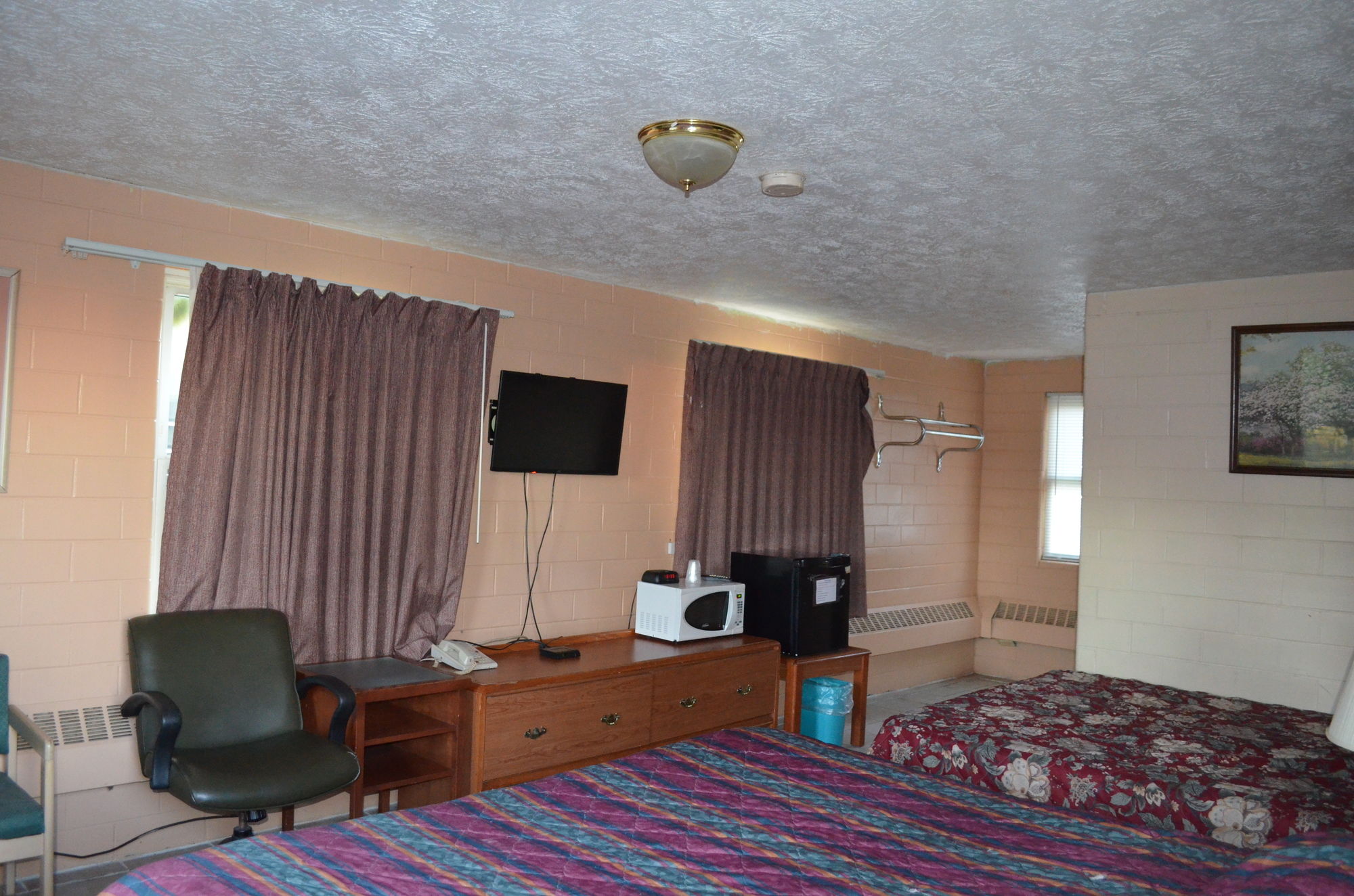 Admiral Motel