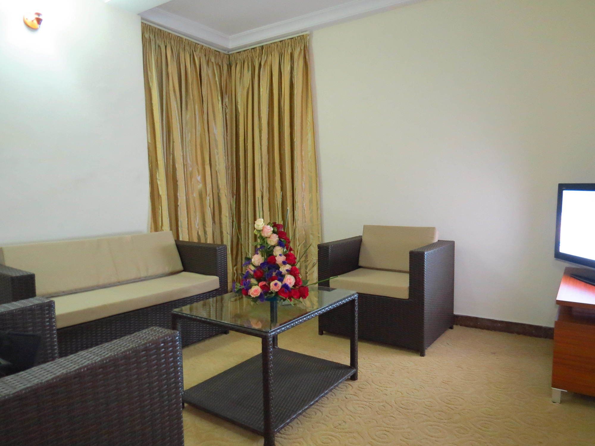 Solish International Hotel