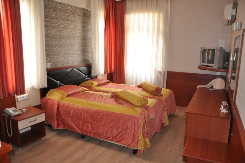Lara Hadrianus Hotel