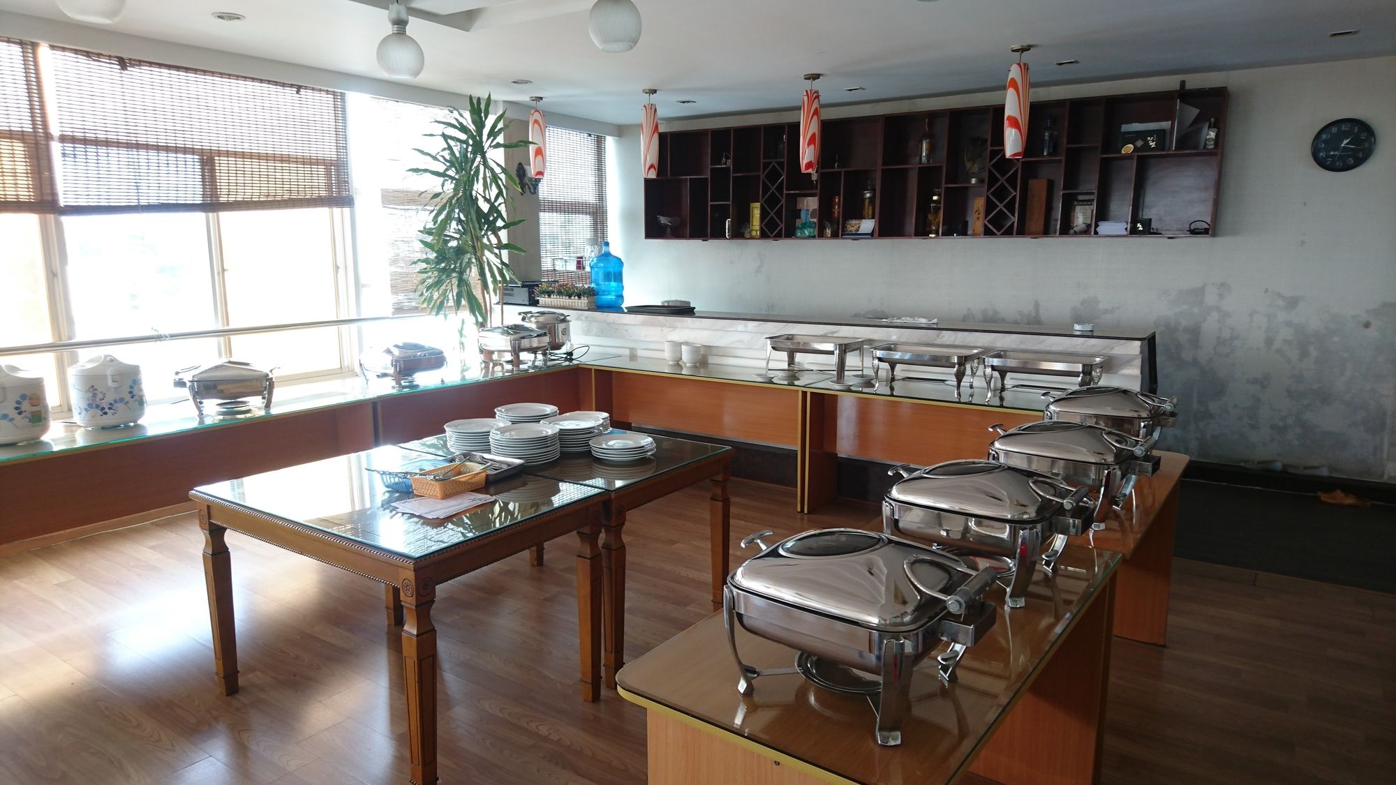 Modern Saigon Hotel 2