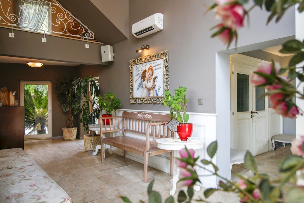 Joya del Mar Boutique Hotel